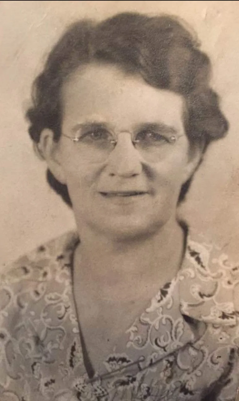 Portrait of Elizabeth Bessie Rouse Campbell